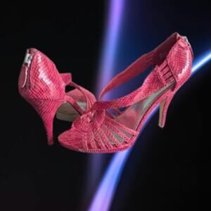 White House Black Market 7M pink 4inch heel open toed accent zipper back pump.